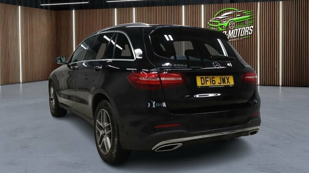 Mercedes-Benz GLC Class 2L Amg Line Black #4