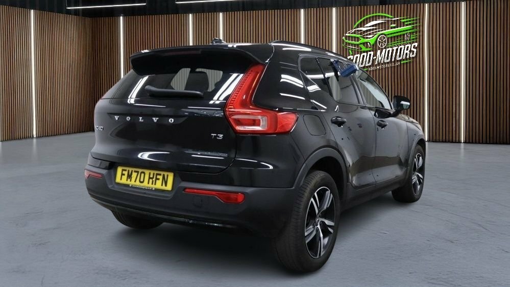 Volvo XC40 1.5L R-design Black #4