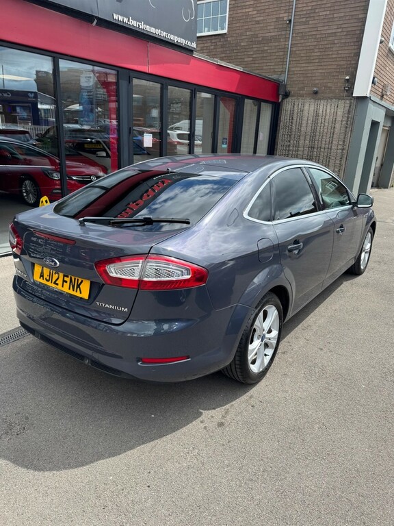 Ford Mondeo Hatchback Grey #2