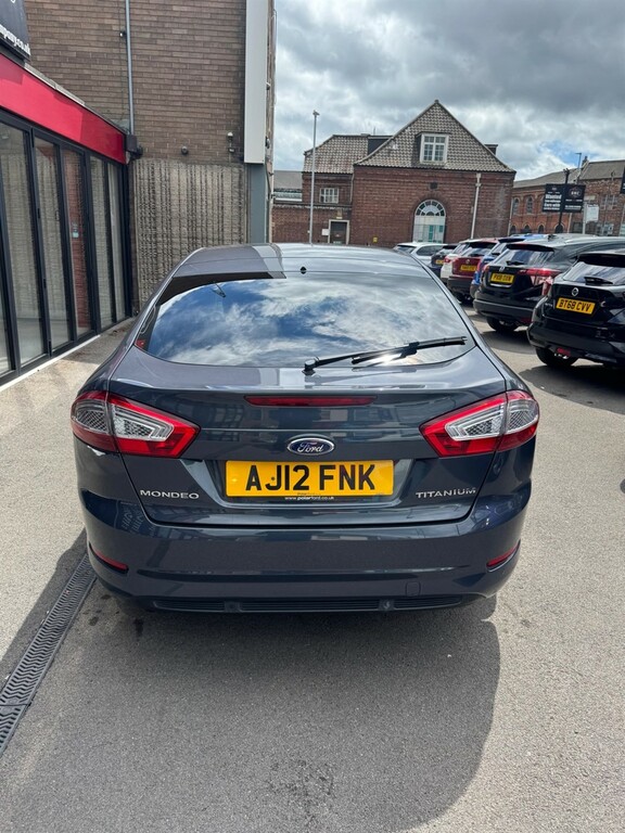 Ford Mondeo Hatchback Grey #3