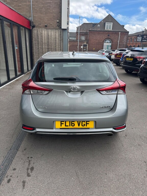 Toyota Auris Hatchback Grey #3