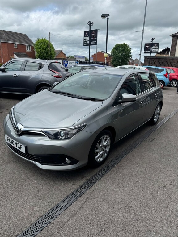Toyota Auris Hatchback Grey #5