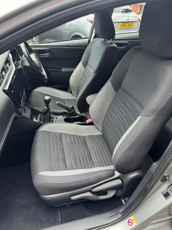 Toyota Auris 1.2T Excel Cvt Blue #9