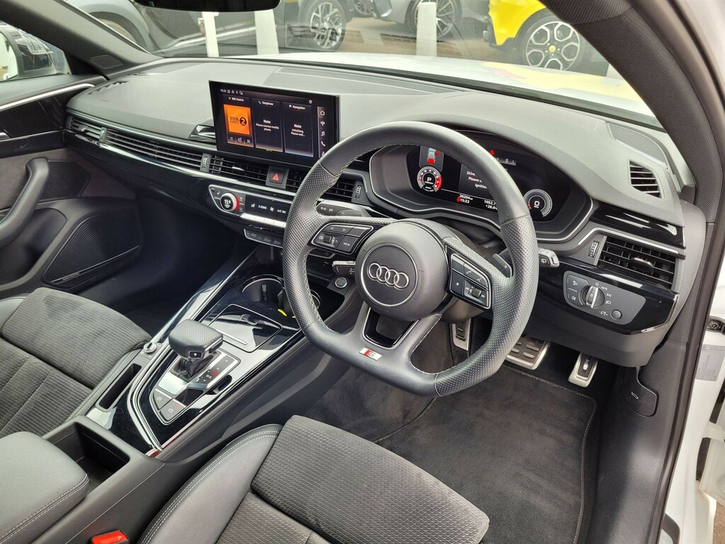 Audi A4 Avant 2.0 Tfsi 40 Black Edition S Tronic Euro 6 Ss White