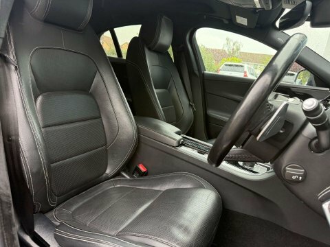 Jaguar XE 2.0D Portfolio Saloon Red #44