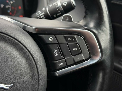 Jaguar XE 2.0D Portfolio Saloon Red #89