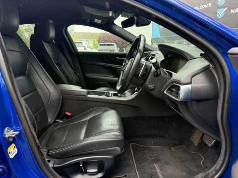 Jaguar XE 2.0D Portfolio Saloon Red #43