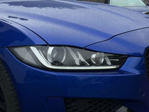 Jaguar XE 2.0D Portfolio Saloon Red #16