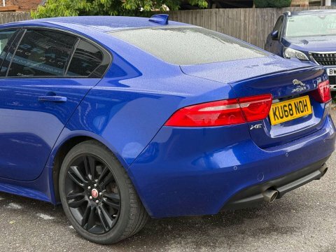 Jaguar XE 2.0D Portfolio Saloon Red #28