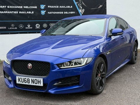 Jaguar XE 2.0D Portfolio Saloon Red #8