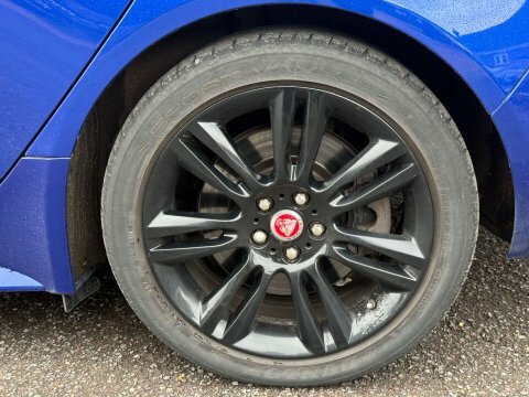 Jaguar XE 2.0D Portfolio Saloon Red #39