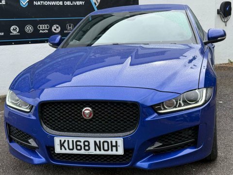 Jaguar XE 2.0D Portfolio Saloon Red #7
