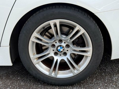 BMW 5 Series Se White #40