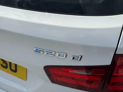 BMW 5 Series Se White #36