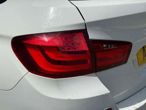BMW 5 Series Se White #33