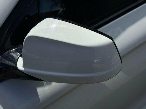 BMW 5 Series Se White #19