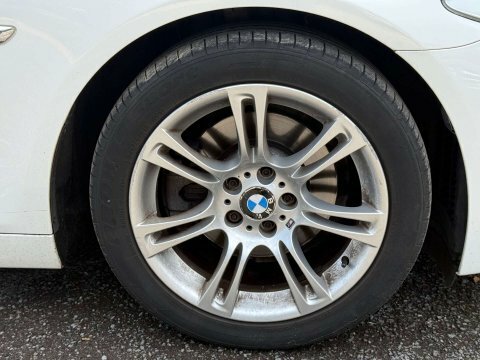 BMW 5 Series Se White #38