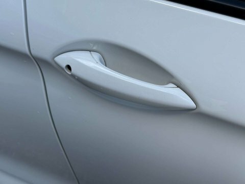 BMW 5 Series Se White #23