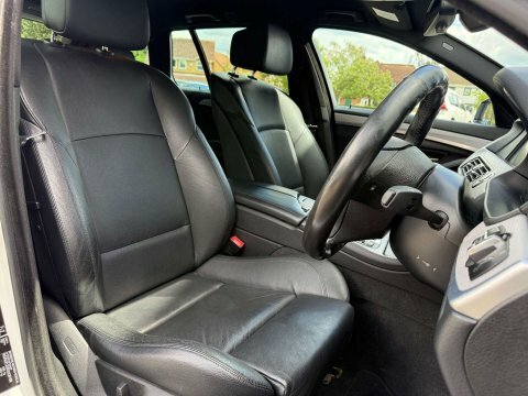 BMW 5 Series Se White #43