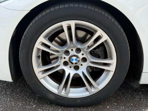 BMW 5 Series Se White #39