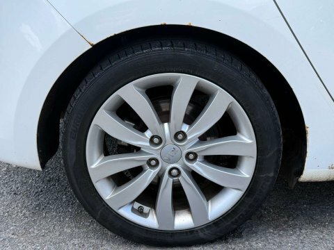 Kia Carens Mpv Silver #40