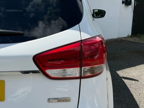 Kia Carens Mpv Silver #30
