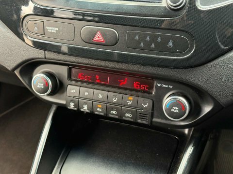 Kia Carens Mpv Silver #85