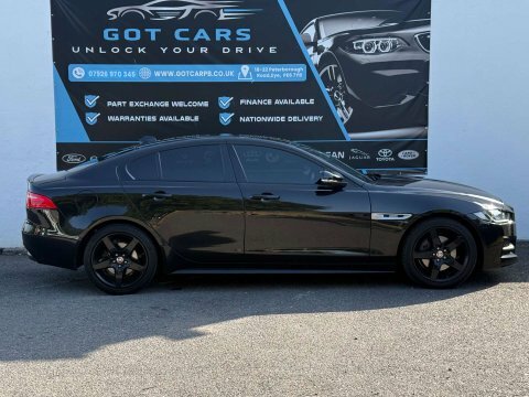 Jaguar XE 2.0D R-sport Saloon Black #4