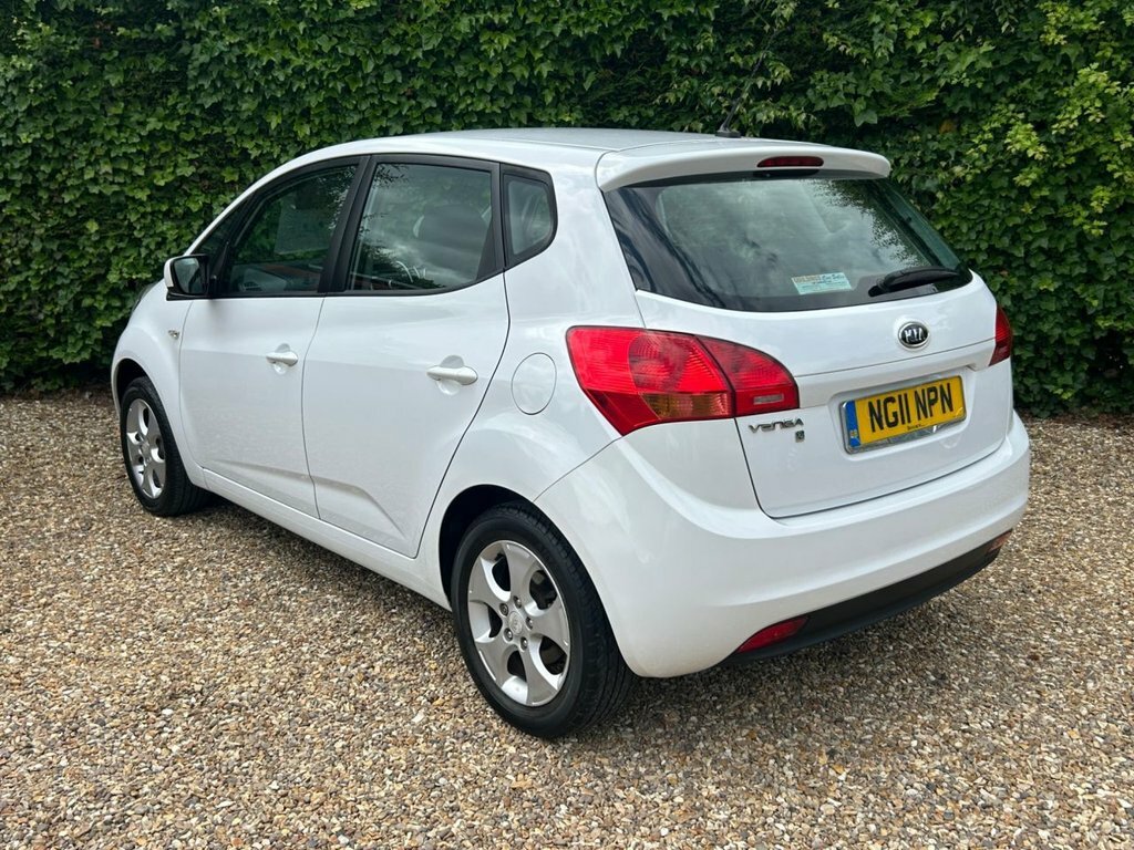 Kia Venga 1.4 2 Mpv Euro 5 89 Bhp White #5