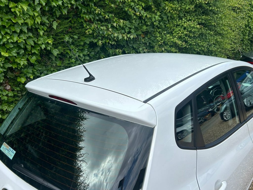 Kia Venga 1.4 Crdi Ecodynamics 2 Euro 5 Ss Silver #37