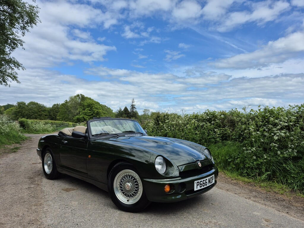 MG RV8 Convertible Mgr 1997 P666MOP Green #2