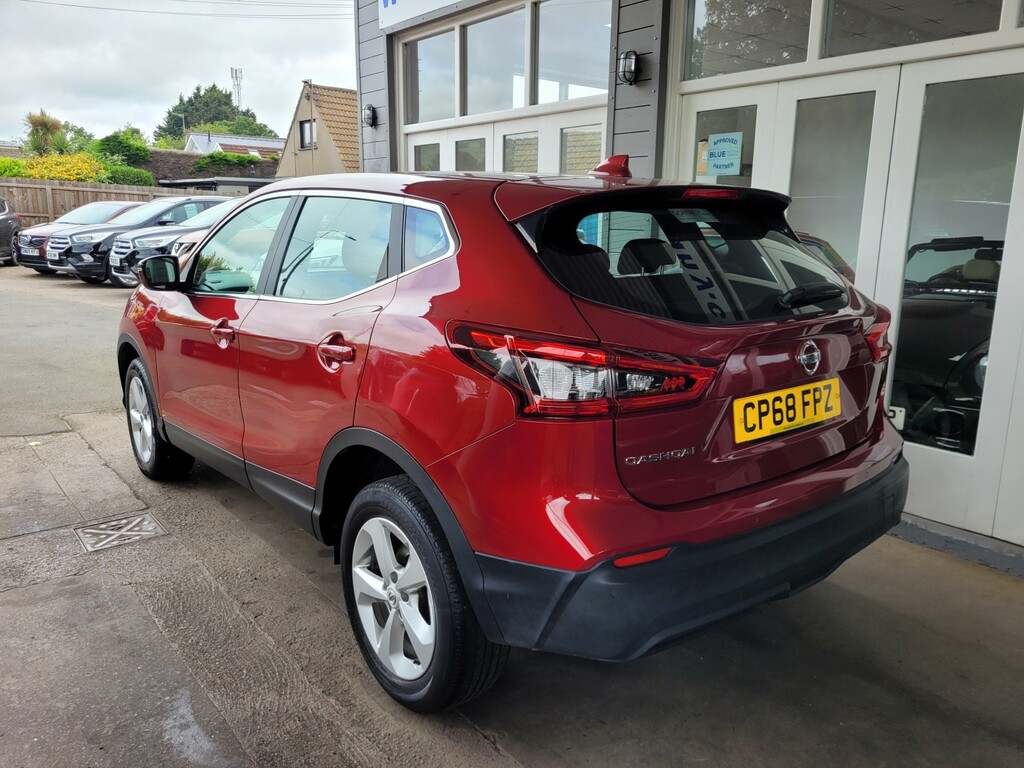 Nissan Qashqai Suv 1.5 Dci Acenta Premium 201868 CP68FPZ Red #3