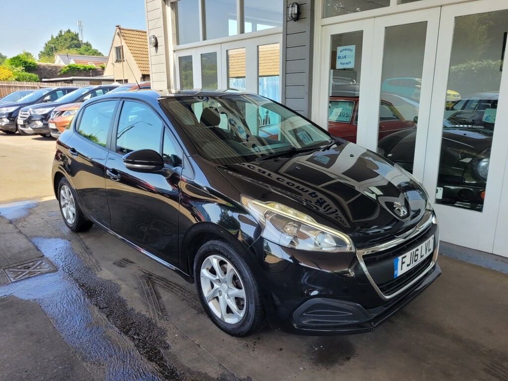 Peugeot 208 1.2 Puretech Active Black #6
