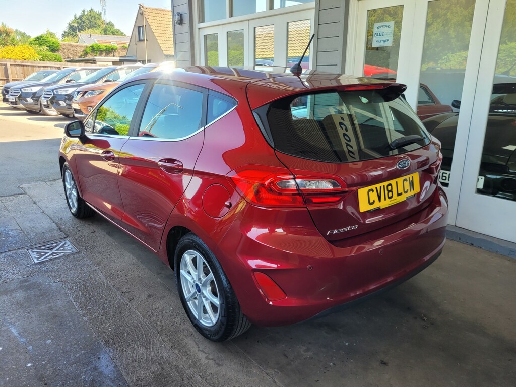 Ford Fiesta 1.1 Ti-vct Zetec Red #2