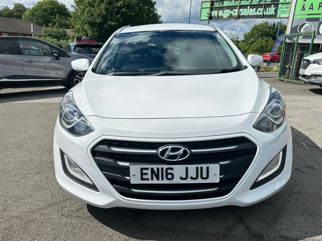 Hyundai I30 1.6 Crdi Blue Drive Se Tourer Euro 6 Ss White #2