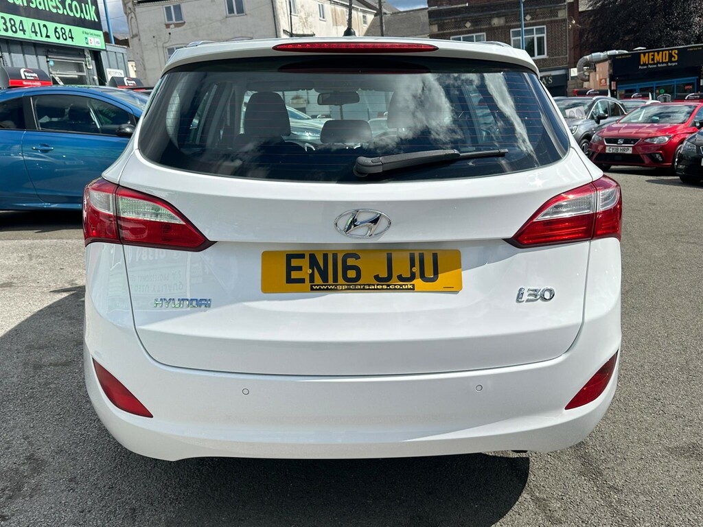 Hyundai I30 1.6 Crdi Blue Drive Se Tourer Euro 6 Ss White #5
