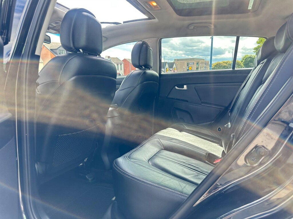 Kia Sportage 1.7 Axis White #17