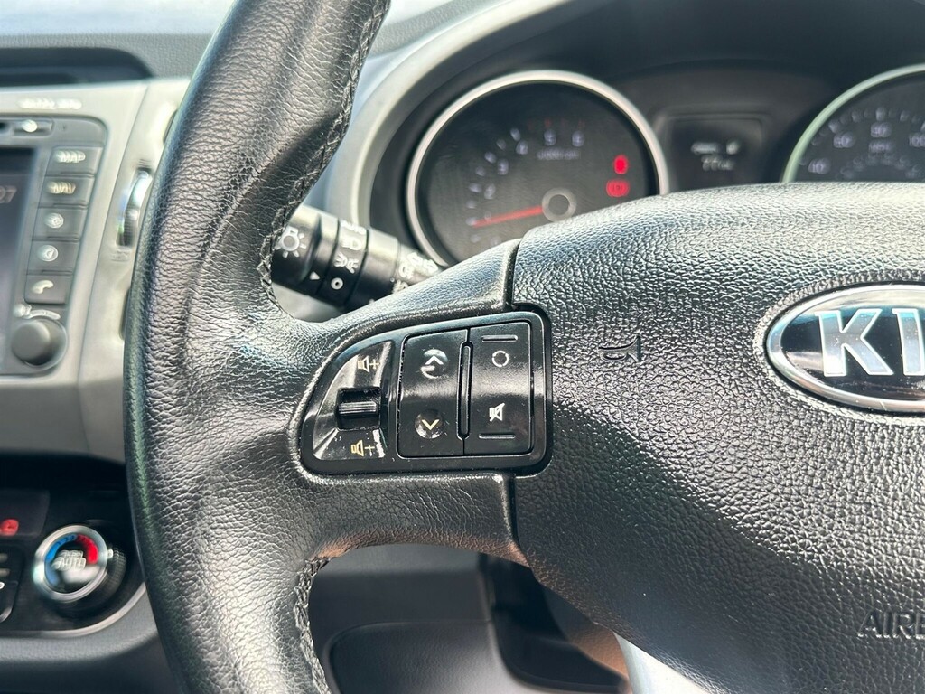 Kia Sportage 1.7 Axis White #29