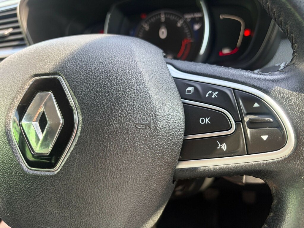 Renault Kadjar  Red #26