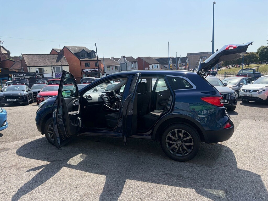 Renault Kadjar  Red #37