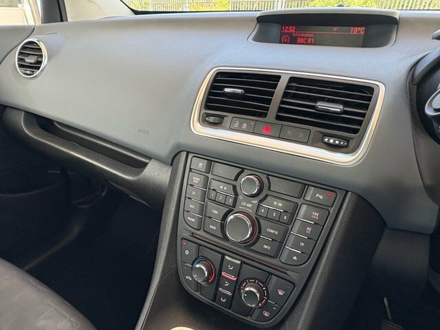 Vauxhall Meriva Se Silver #13
