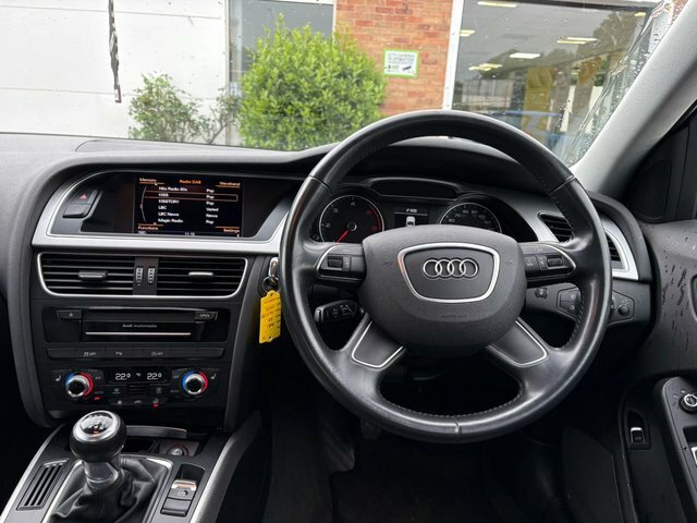 Audi A4 2.0 Tdi Ultra Se Technik Saloon YL15VYN White #3