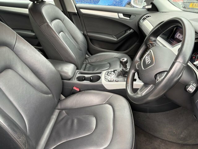 Audi A4 2.0 Tdi Ultra Se Technik Saloon YL15VYN White #5