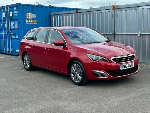 Peugeot 308 SW Puretech S S Red