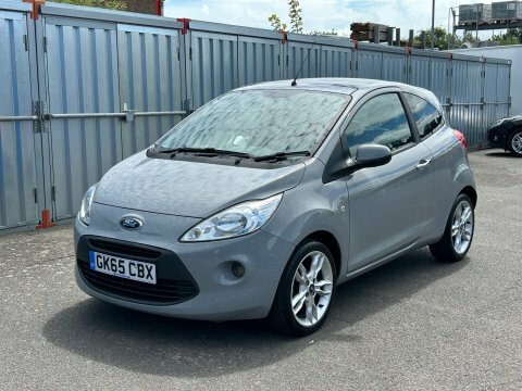 Ford KA Titanium Panoramic Roof Grey