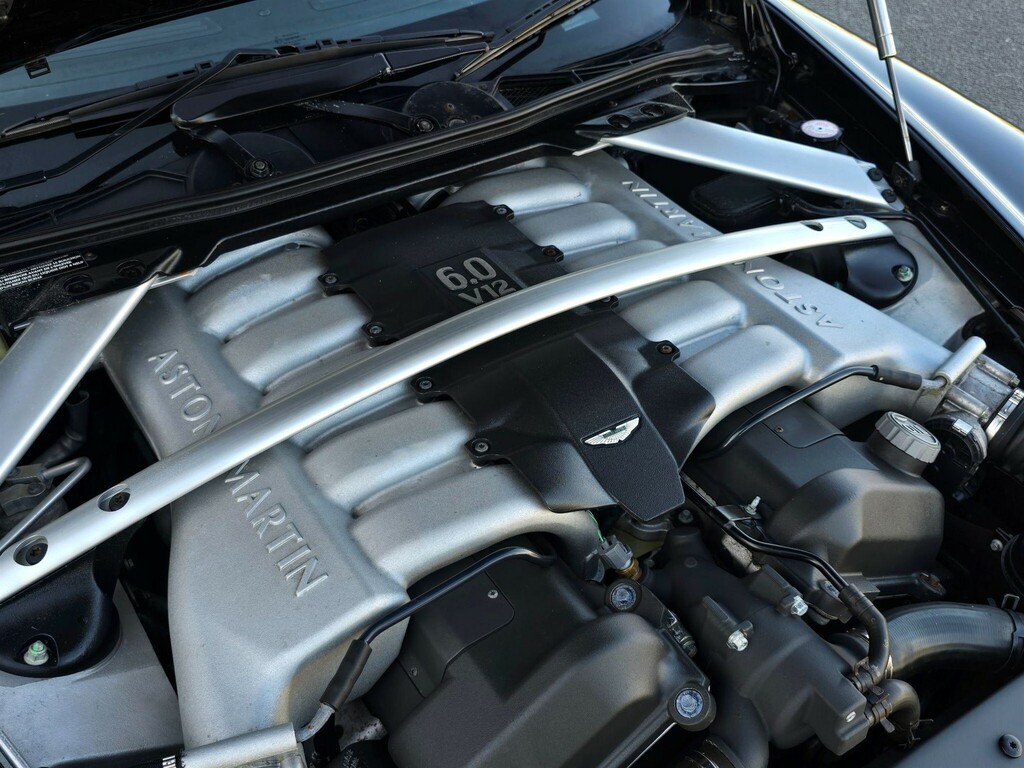 Aston Martin DB9 5.9 Coupe Seq 394 Gkm 450 Bhp Silver #29