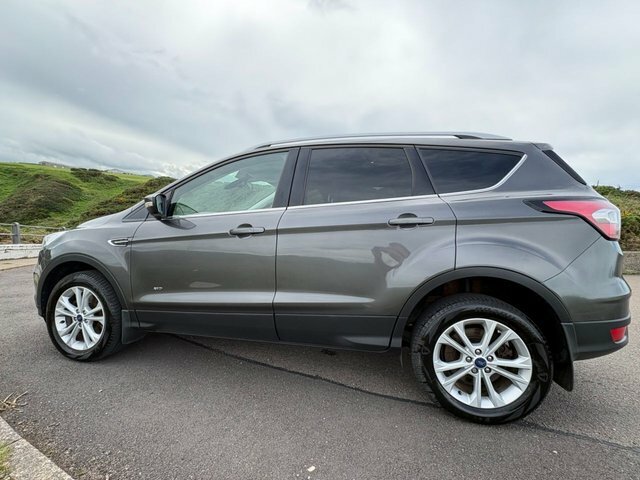 Ford Kuga 2.0 Tdci Titanium Suv Awd Euro 6 LN67BVJ Grey #3