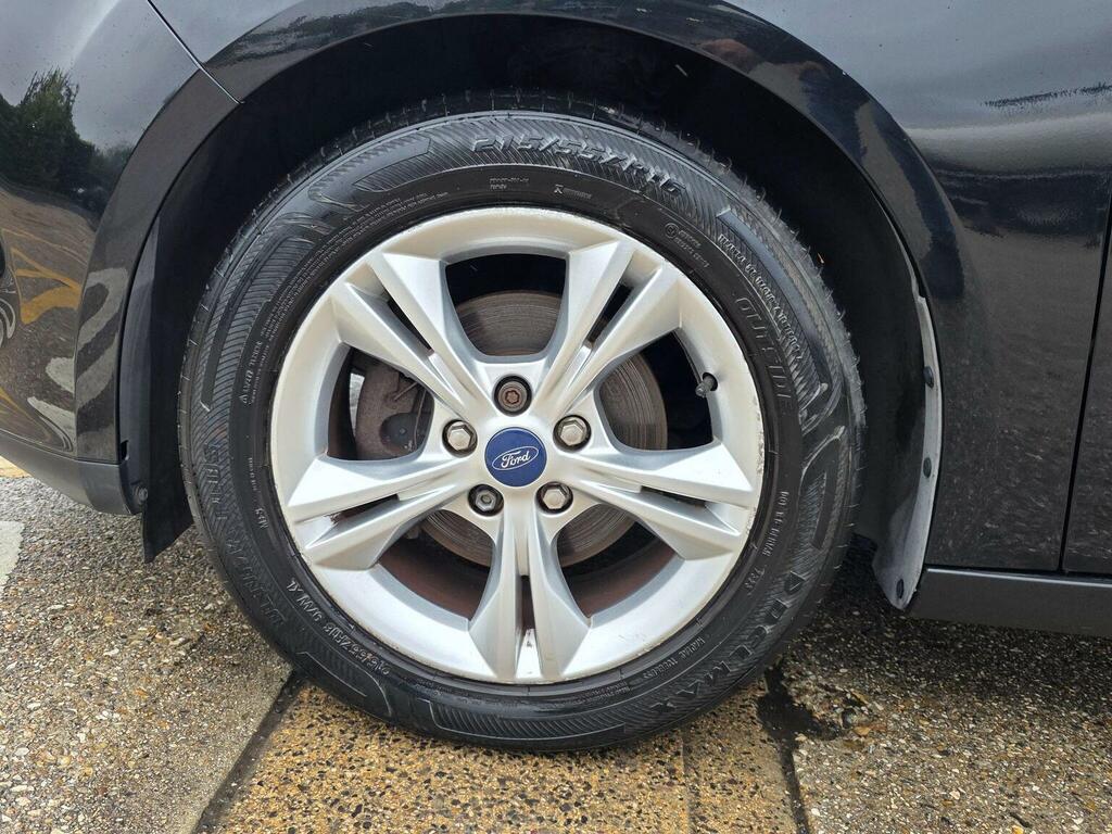 Ford Focus Hatchback Silver #109