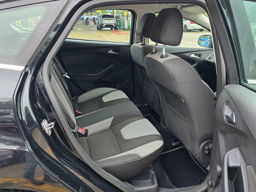 Ford Focus Hatchback Silver #90