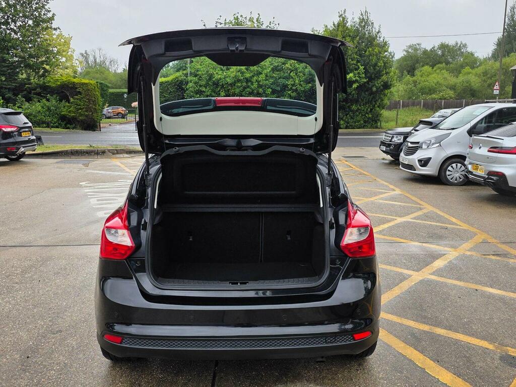 Ford Focus Hatchback Silver #123